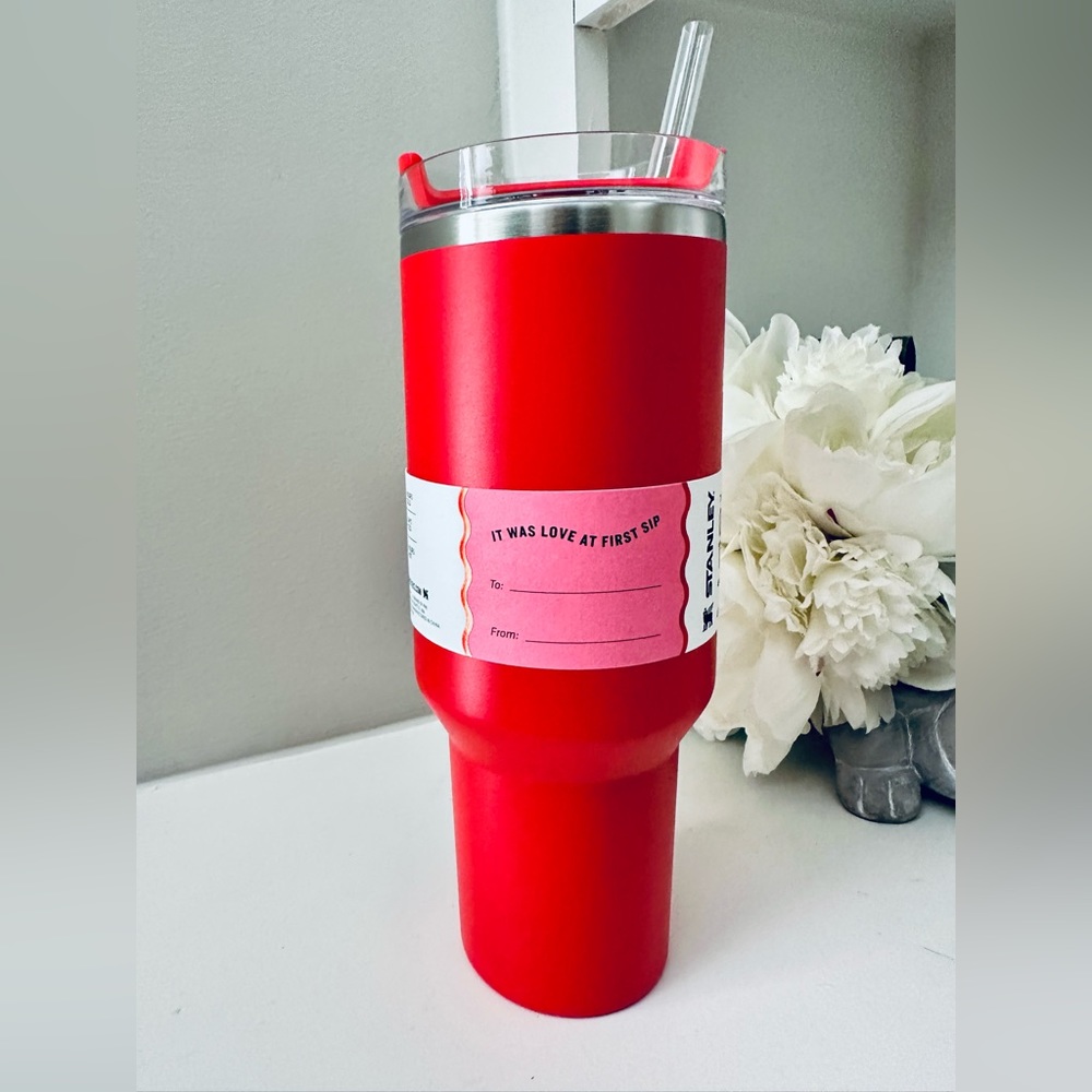 1 DAY SALE❤️ Stanley Valentine’s Day Limited Edition 40oz Flowstate Quencher Red - Picture 3 of 6